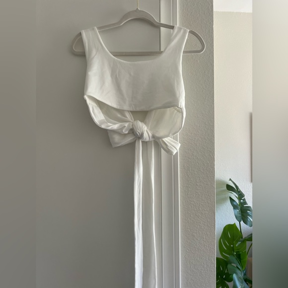 Set of 2! Cider Flirty Cropped Wrap Tie Black & White Stretchy Fabric Tank Tops - Picture 6 of 13